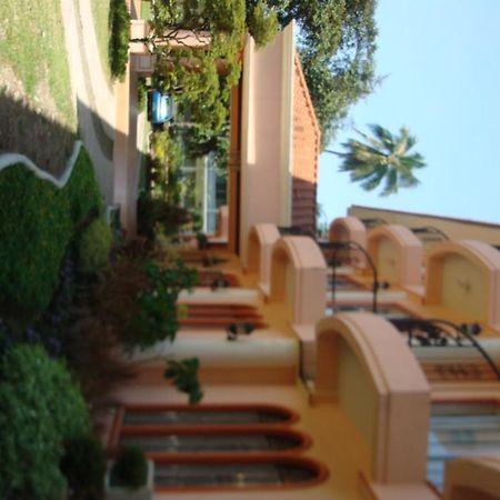 Chateau Del Mar Davao Stadt Exterior foto