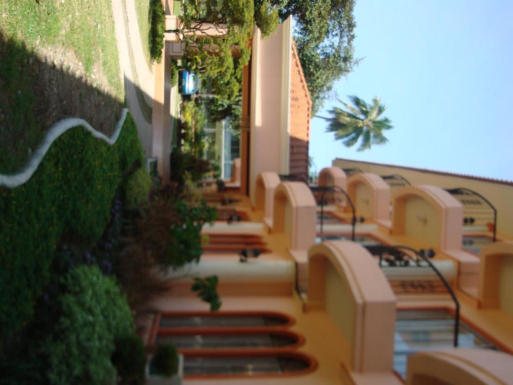 Chateau Del Mar Davao Stadt Exterior foto