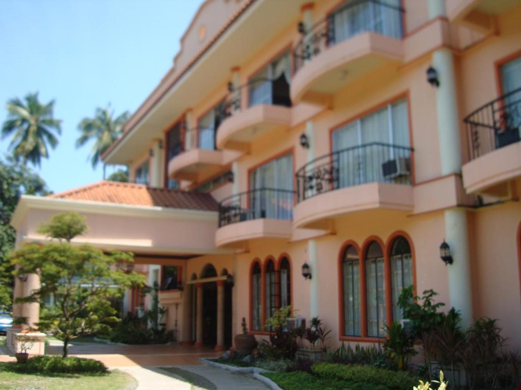 Chateau Del Mar Davao Stadt Exterior foto