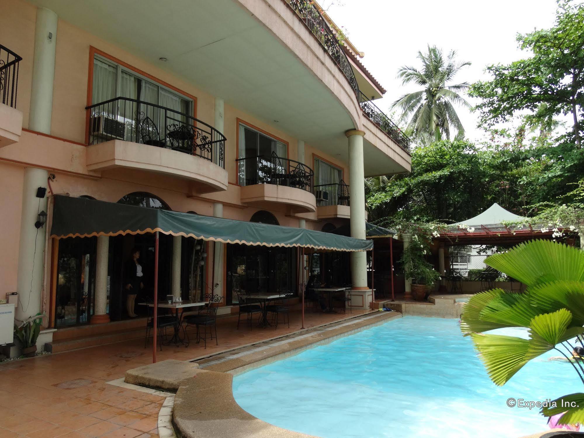 Chateau Del Mar Davao Stadt Exterior foto