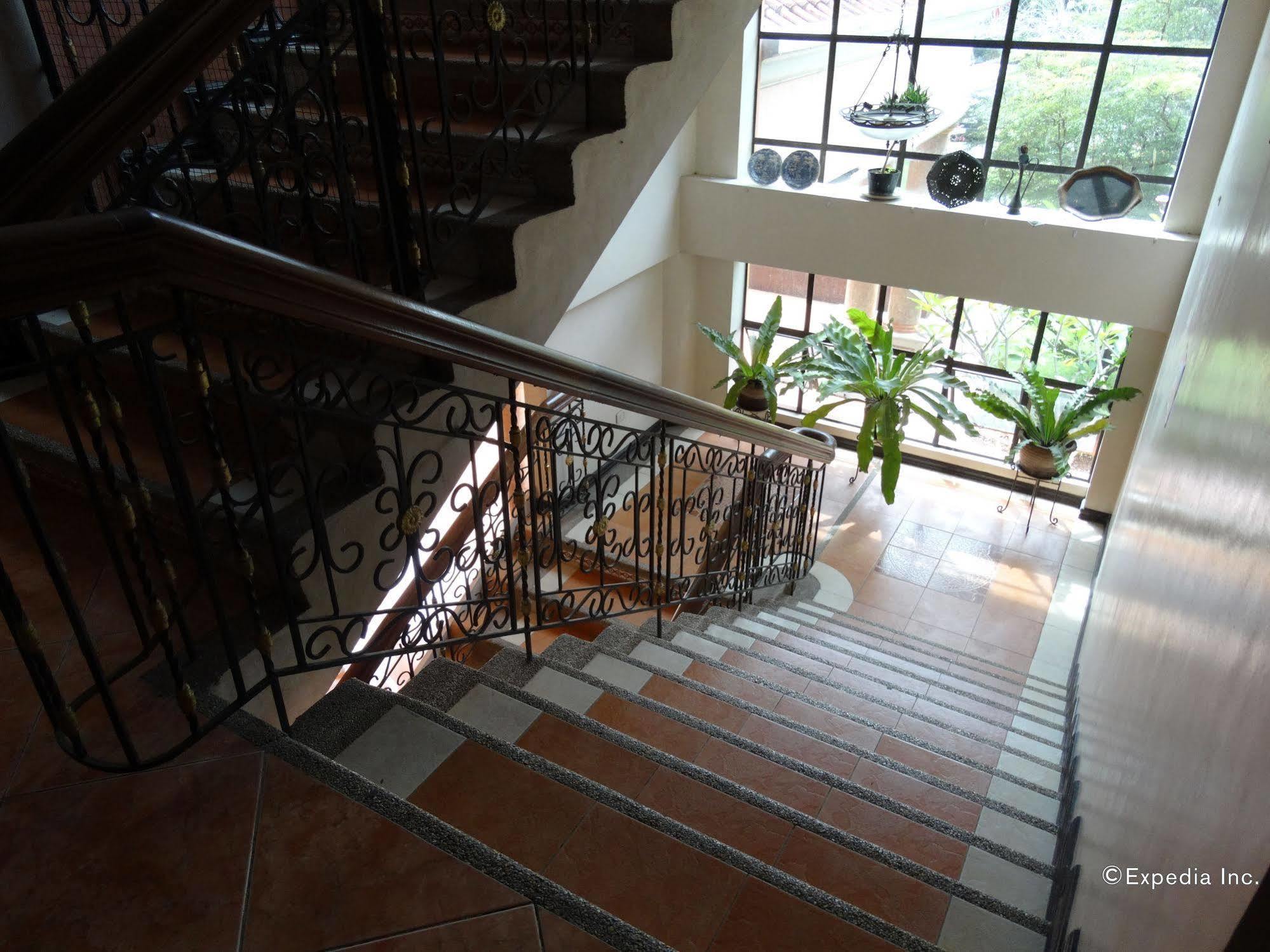 Chateau Del Mar Davao Stadt Exterior foto